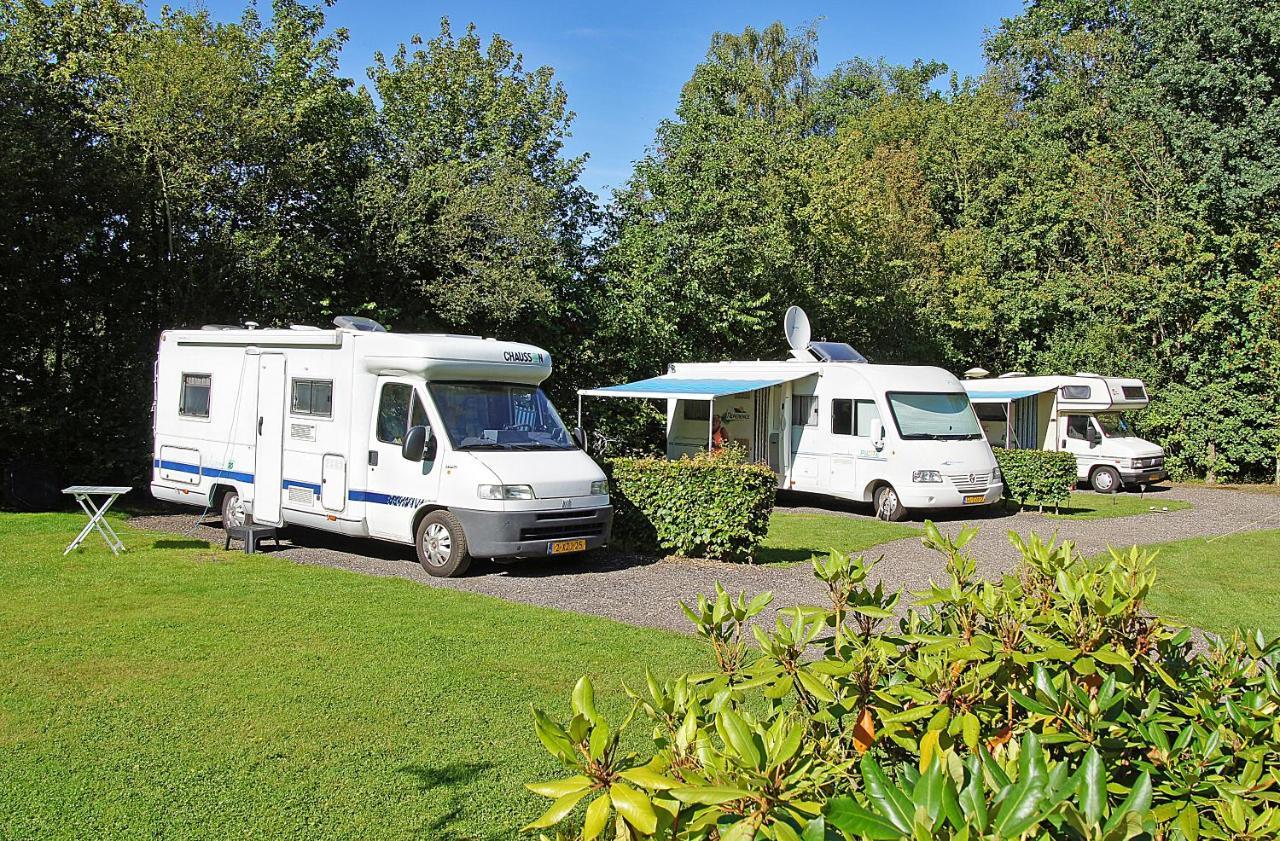 Lege Kampeerplaats + Prive Sanitair, Camping Alkenhaer Appelscha Bagian luar foto