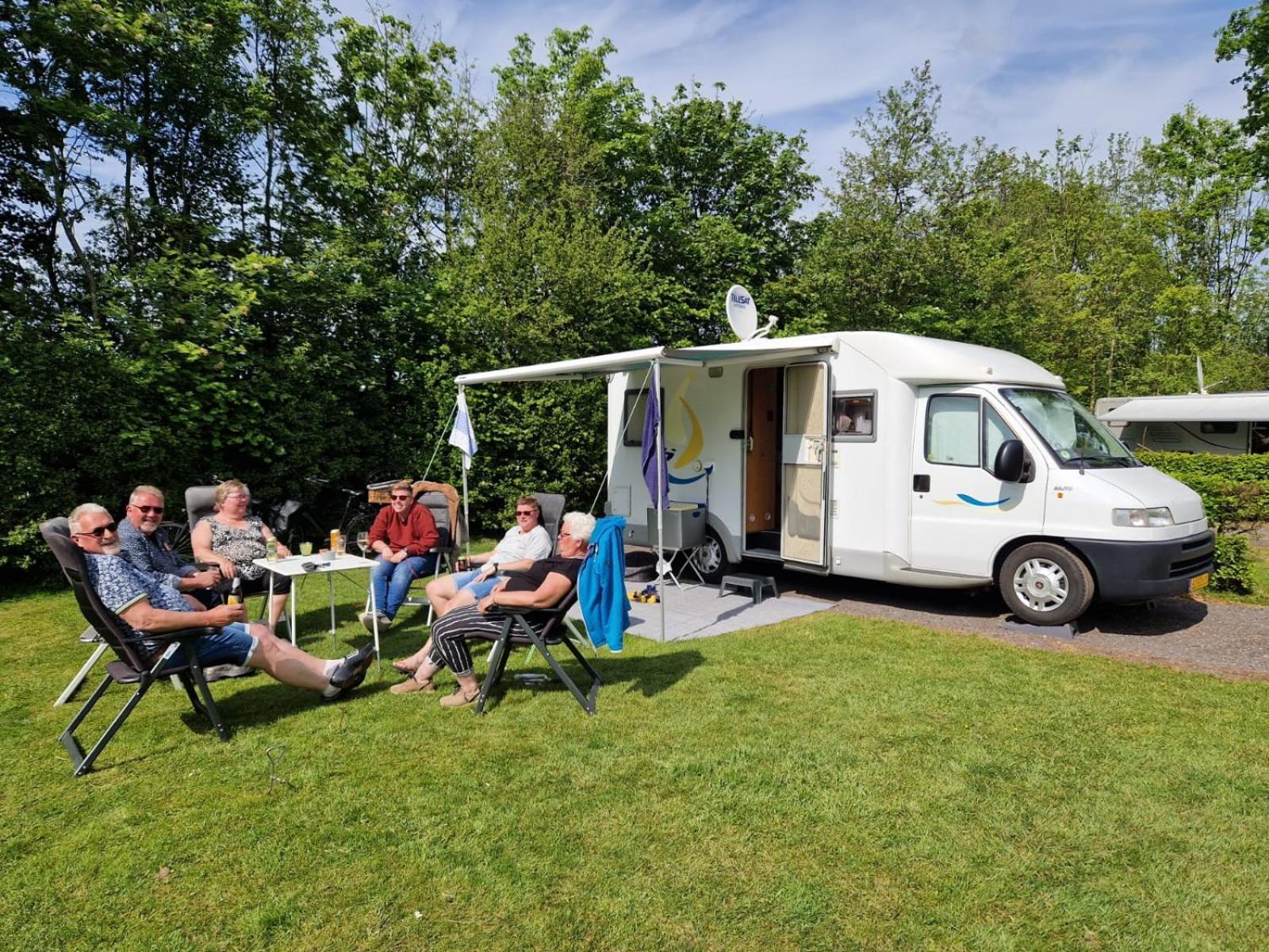 Lege Kampeerplaats + Prive Sanitair, Camping Alkenhaer Appelscha Bagian luar foto
